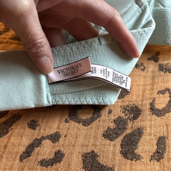 Body by Victoria Secret Lined Strapless Light Bra Blue Lace T Shirt 34DD - Picture 8 of 9